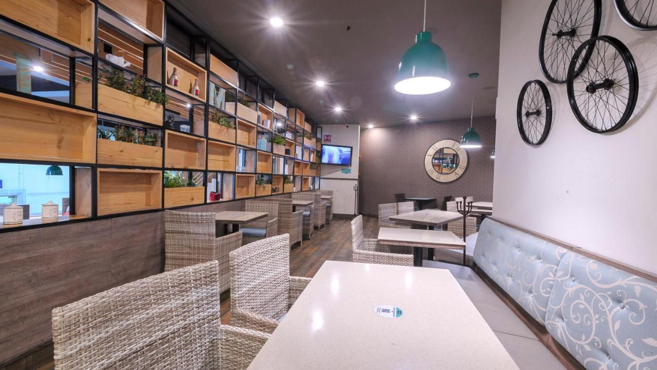 Holiday Inn Hotel & Suites Mexico Medica Sur By Ihg Zewnętrze zdjęcie